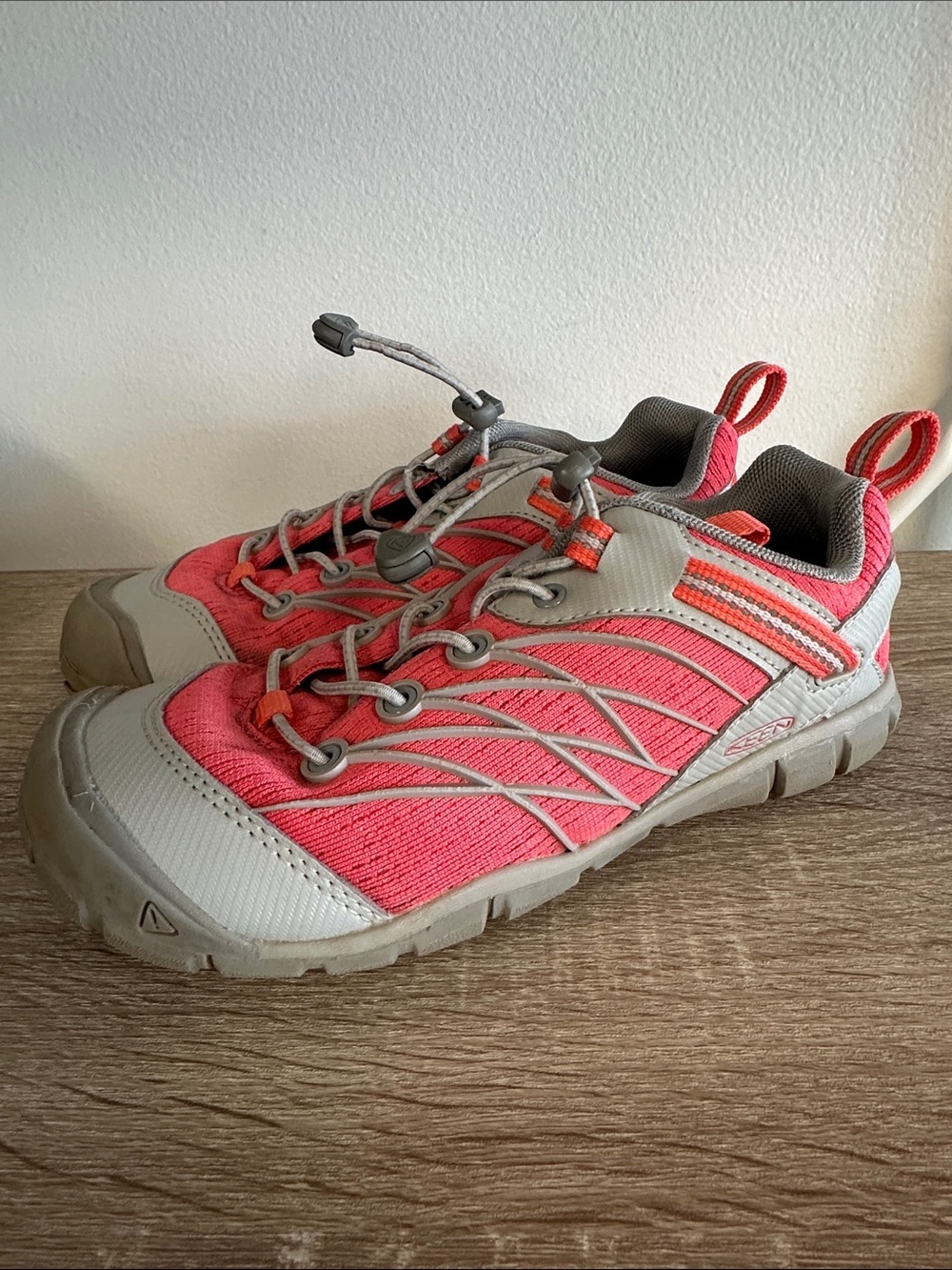 Keen Chandler Outdoor Hiking Shoe Coral Drizzle 2